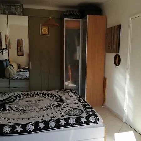 Quarto em Acomodações Particulares Moscavide Nº 1 M1 *