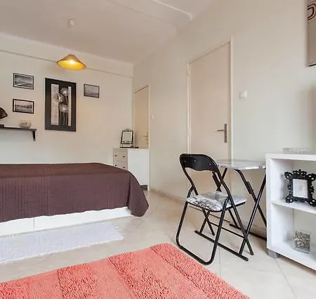 Quarto em Acomodações Particulares Moscavide Nº 1 M1 *