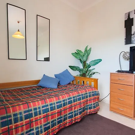 Quarto em Acomodações Particulares Moscavide Nº 1 M1