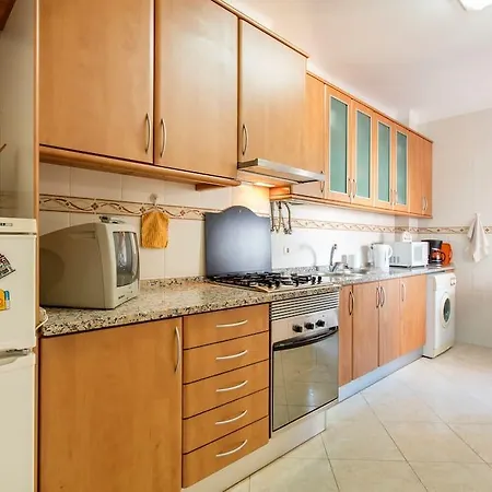 Moscavide Nº 1 M1 Homestay