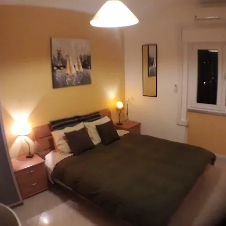 Moscavide Nº 1 M1 Quarto em Acomodações Particulares