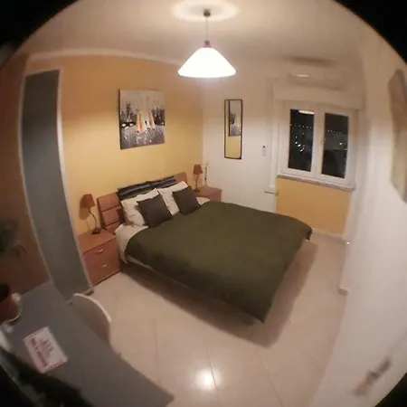 Quarto em Acomodações Particulares Moscavide Nº 1 M1 Lisboa