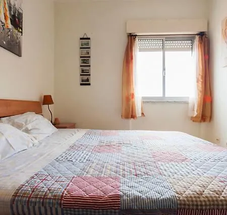 Séjour chez l'habitant Moscavide Nº 1 M1 *
